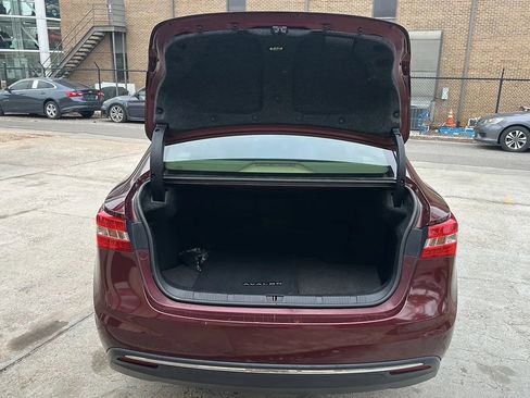 Used 2013 Toyota Avalon Limited image 11