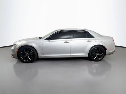 Used 2021 Chrysler 300 Touring w/ Sport Appearance Package RWD image 6