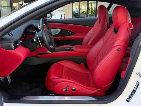 Used 2024 Maserati GranTurismo Trofeo image 31