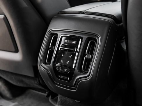 Used 2024 Aston Martin DBX 707 image 43