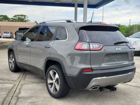 Used 2021 Jeep Cherokee Limited FWD image 3