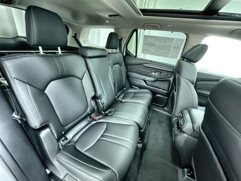 New 2026 Honda Pilot Touring image 32