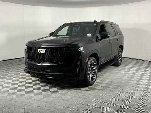 Used 2023 Cadillac Escalade Sport image 3