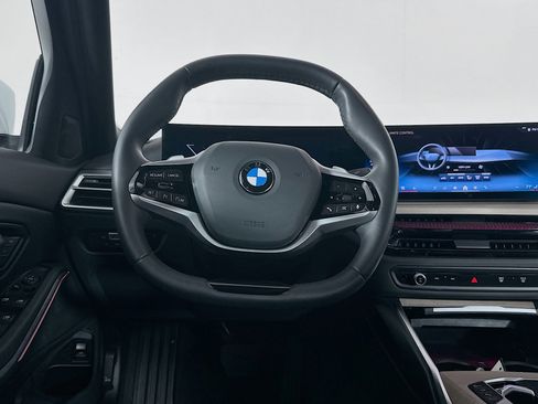 Used 2025 BMW 330i Sedan image 18