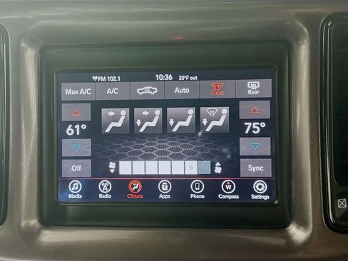 Used 2022 Dodge Challenger GT image 18