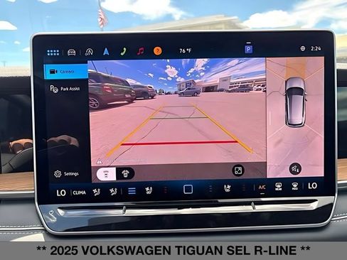 Used 2025 Volkswagen Tiguan SEL R-Line AWD/4WD image 28