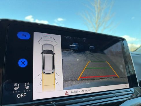 Used 2025 Volkswagen Atlas Peak Edition SE image 14