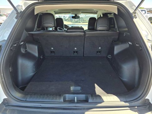 Used 2021 Jeep Cherokee Latitude Lux FWD image 21