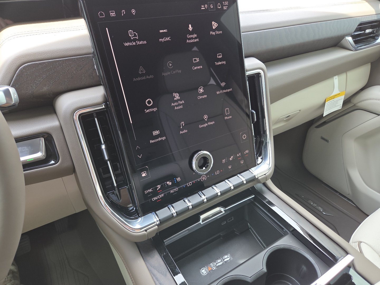 New 2026 GMC Yukon Denali w/ Sun & Power Step Package AWD/4WD image 33