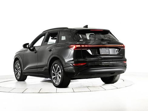 Certified 2025 Audi Q6 e-tron Prestige AWD/4WD image 9