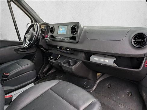 Used 2021 Mercedes-Benz Sprinter 2500 image 20