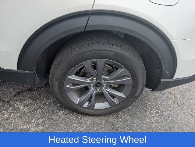 Used 2024 Ford Explorer XLT w/ Equipment Group 202A AWD/4WD image 23