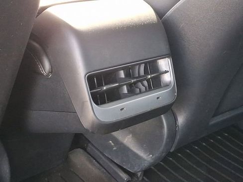 Used 2023 Tesla Model 3 Standard Range RWD image 18