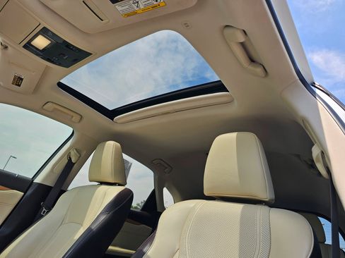 Used 2018 Lexus RX 350 AWD w/ Premium Package image 29