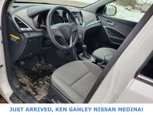 Used 2016 Hyundai Santa Fe SE w/ Cargo Package image 9