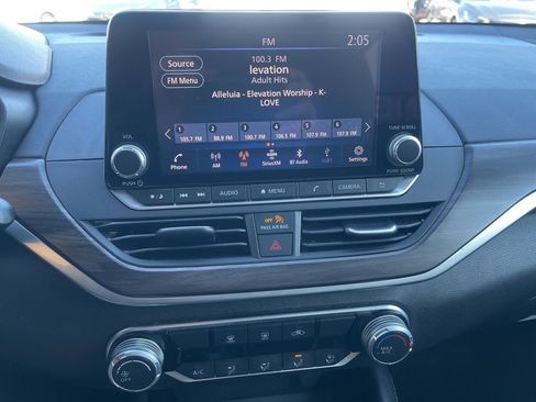 Used 2023 Nissan Altima 2.5 SV image 12