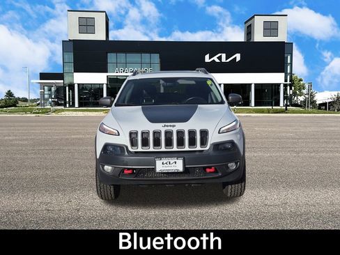 Used 2017 Jeep Cherokee Trailhawk w/ Comfort/Convenience Group image 3