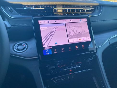 New 2025 Jeep Grand Cherokee Limited image 21