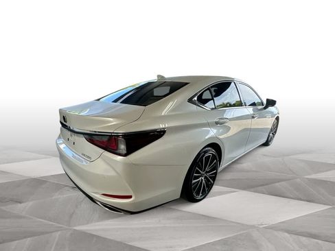 Used 2025 Lexus ES 350 w/ Premium Package FWD image 8