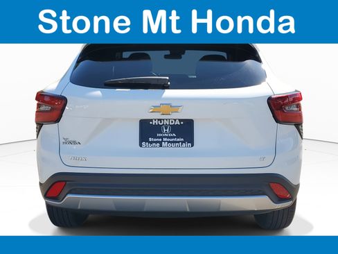 Used 2024 Chevrolet Trax LT image 5