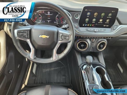 Used 2023 Chevrolet Blazer Premier w/ Enhanced Convenience Package FWD image 3