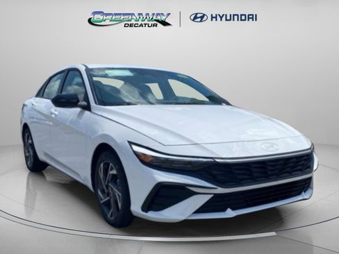 New 2025 Hyundai Elantra Sport FWD image 1
