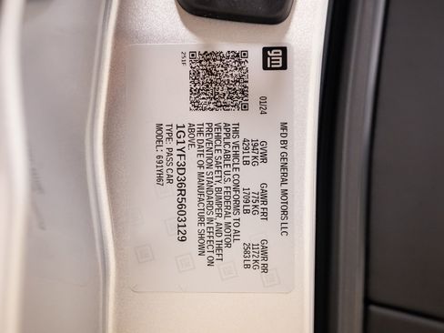 Used 2024 Chevrolet Corvette Z06 RWD image 28