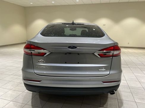 Used 2020 Ford Fusion SE FWD image 4
