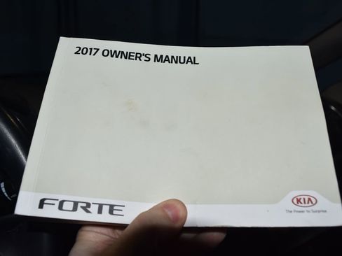 Used 2017 Kia Forte S w/ S Technology Package image 11