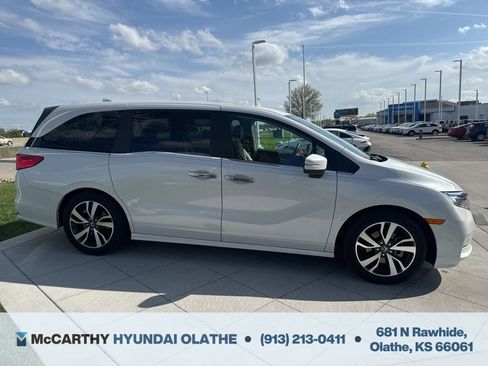 Used 2023 Honda Odyssey Touring image 10
