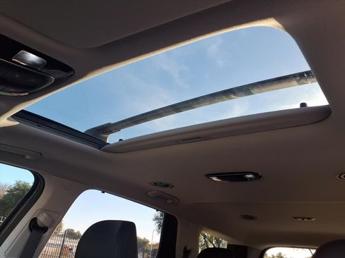 Used 2023 Hyundai Palisade SEL w/ Premium Package image 11