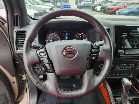 Used 2024 Nissan Frontier PRO-4X w/ Pro Convenience Package AWD/4WD image 18