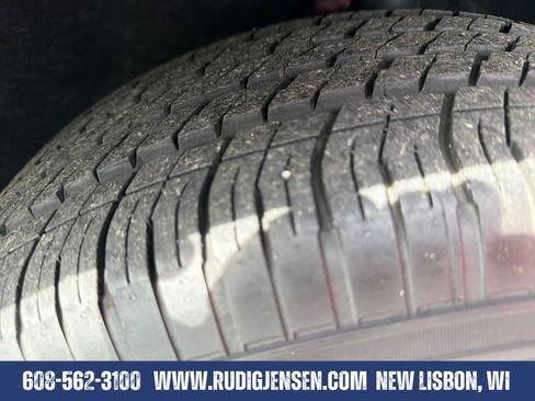 Used 2025 Chrysler Pacifica Select FWD image 26