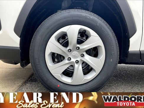 New 2025 Toyota RAV4 LE image 15