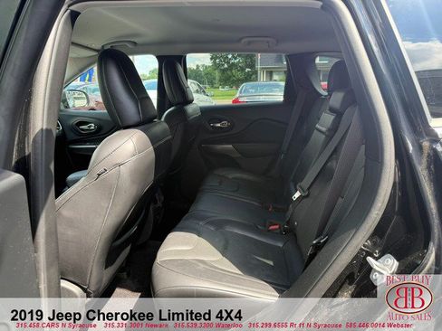 Used 2019 Jeep Cherokee Limited AWD/4WD image 11