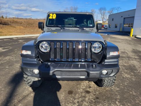 Used 2020 Jeep Wrangler Unlimited Sport image 3