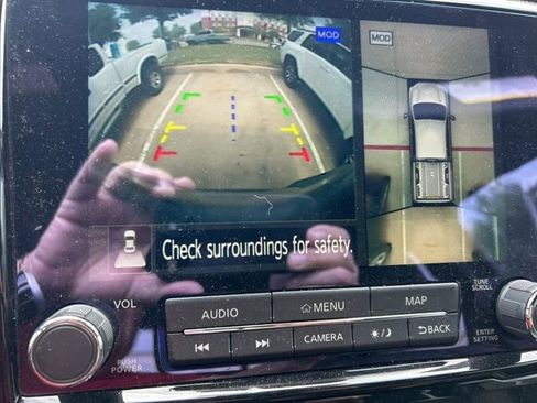 Used 2023 Nissan Titan PRO-4X w/ Pro-4x Convenience Package image 19