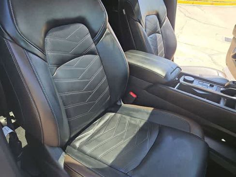 Used 2025 Nissan Pathfinder Platinum AWD/4WD image 37