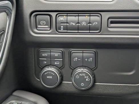 Used 2022 Chevrolet Tahoe LT AWD/4WD image 24