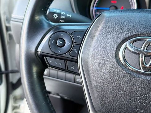 Used 2021 Toyota Venza LE AWD/4WD image 36