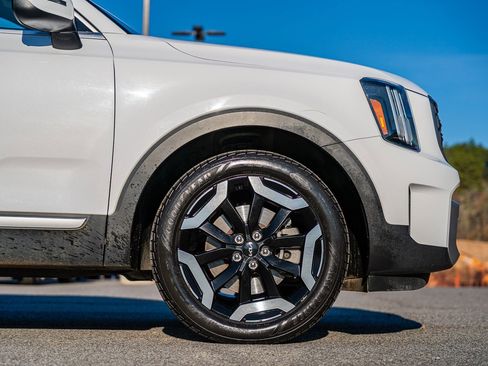 Used 2023 Kia Telluride S w/ S Sunroof Package image 9