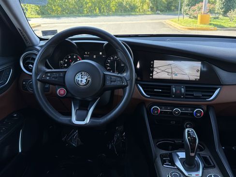 Used 2021 Alfa Romeo Giulia Ti w/ Nero Edizione AWD/4WD image 16