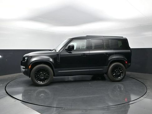Used 2025 Land Rover Defender 110 S AWD/4WD image 3
