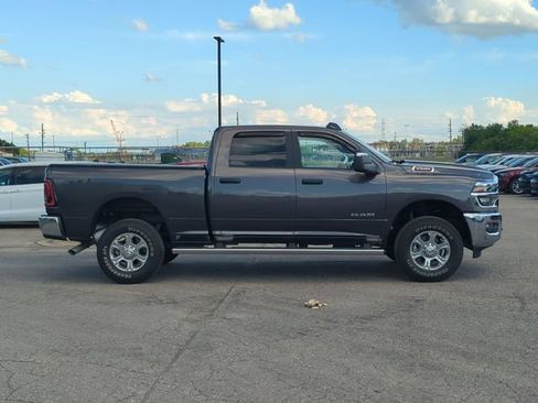 Used 2025 RAM 2500 Big Horn AWD/4WD image 2