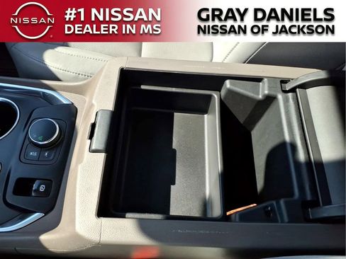 Used 2021 Chevrolet Traverse Premier FWD image 20