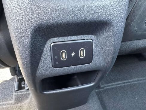 Used 2026 Hyundai Venue SEL FWD image 14