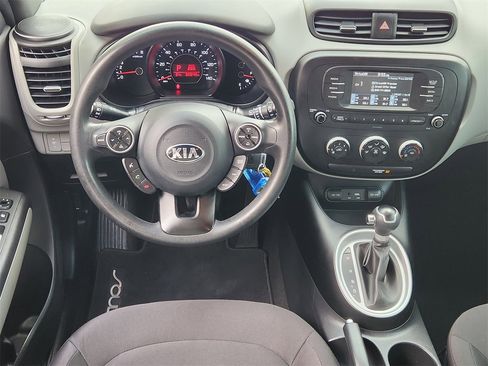 Used 2017 Kia Soul image 25