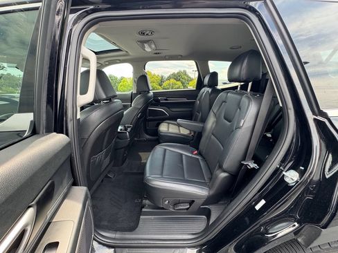 Certified 2025 Kia Telluride S FWD image 12