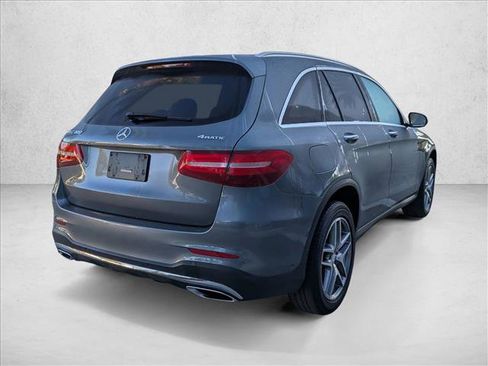Used 2017 Mercedes-Benz GLC 300 4MATIC image 5