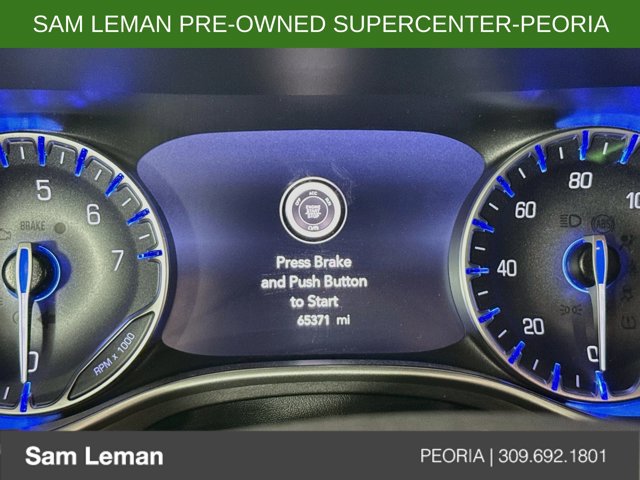 Used 2024 Chrysler Pacifica Touring-L FWD image 12